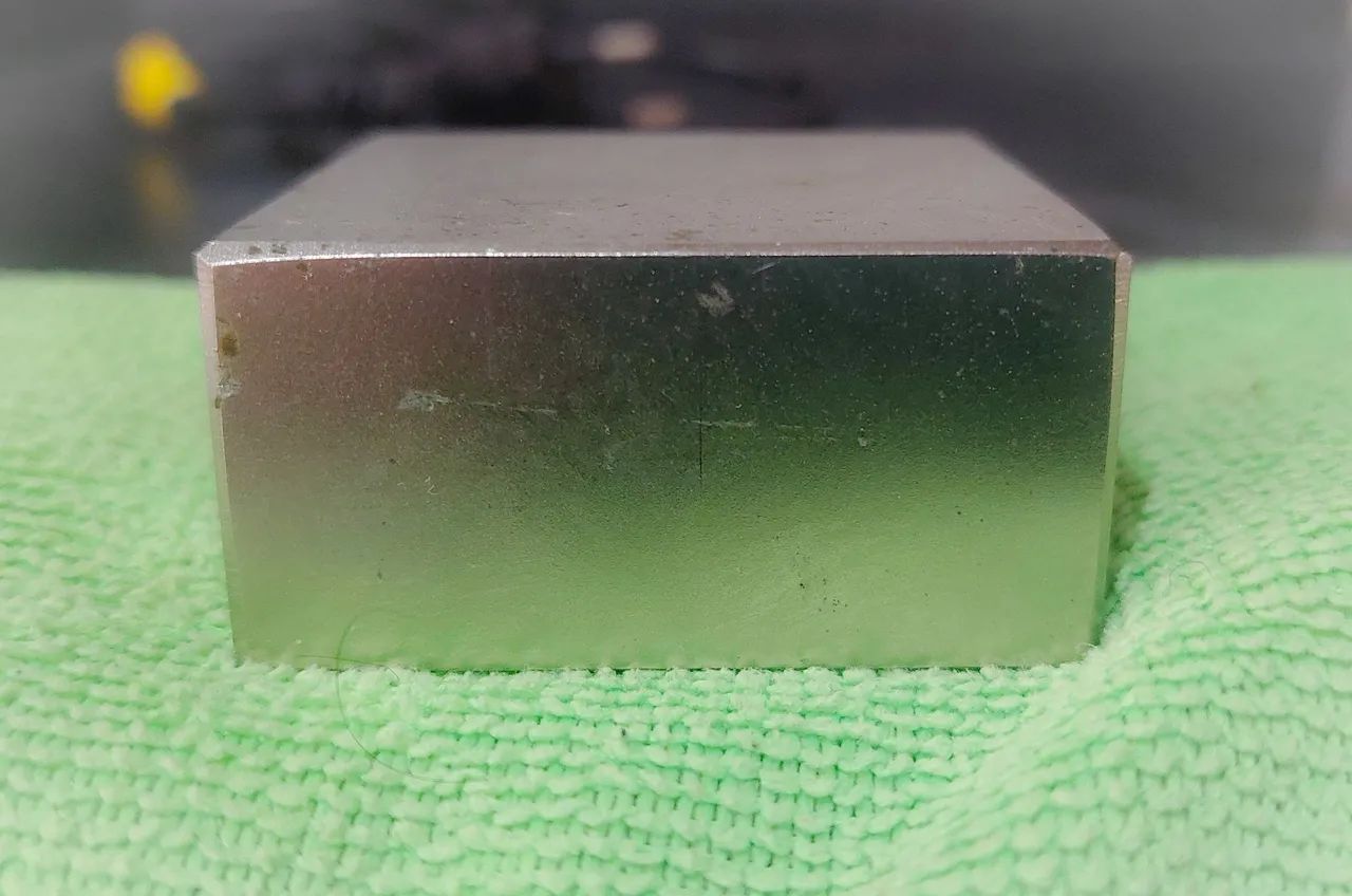 Ímã de Neodímio Bloco Super Forte (5x5x2,5cm)
