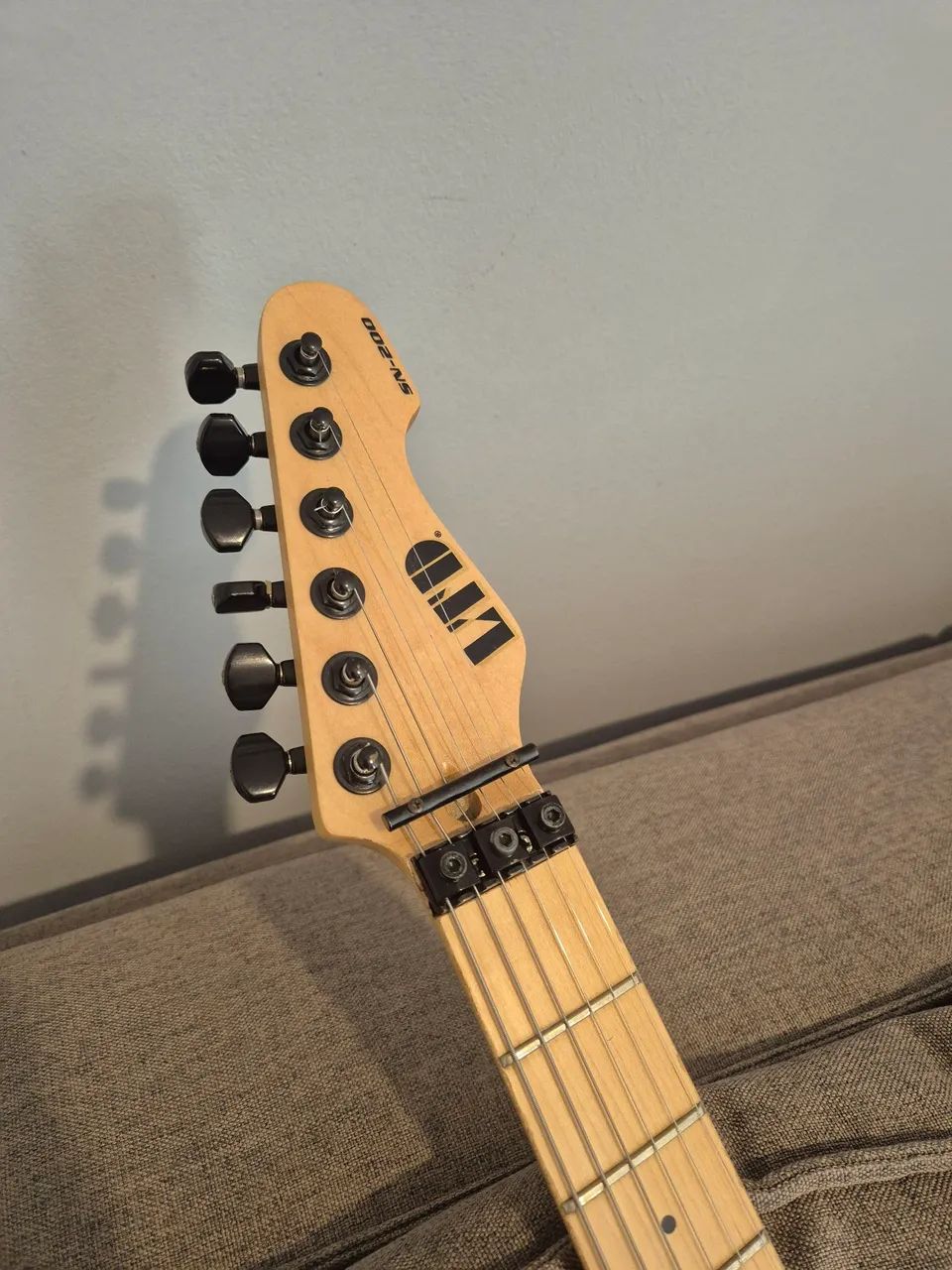 Guitarra LTD SN-200FR ESP - Foto 3