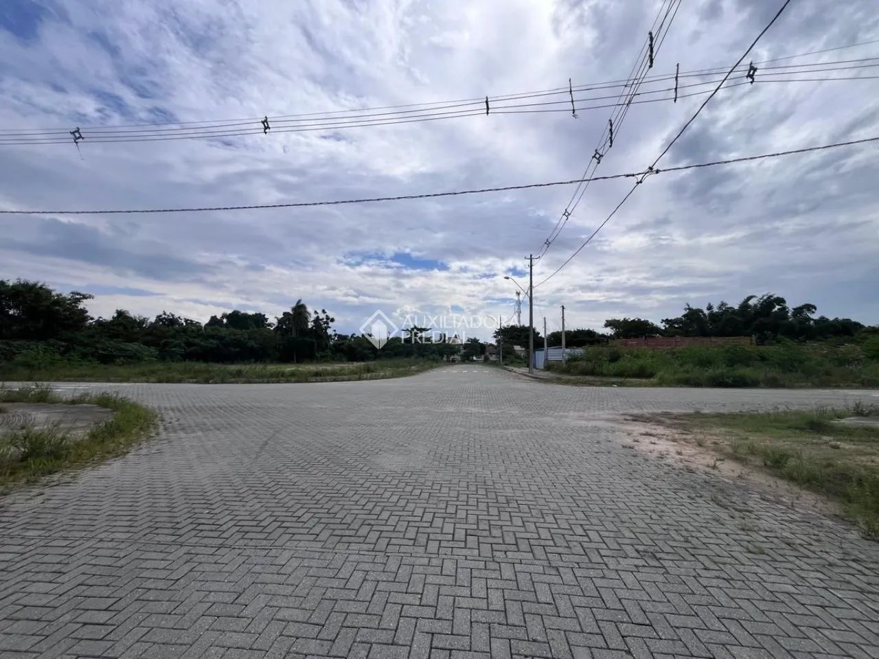 TERRENO PARA PRÉDIO SUL DA ILHA ESCRITURADO
