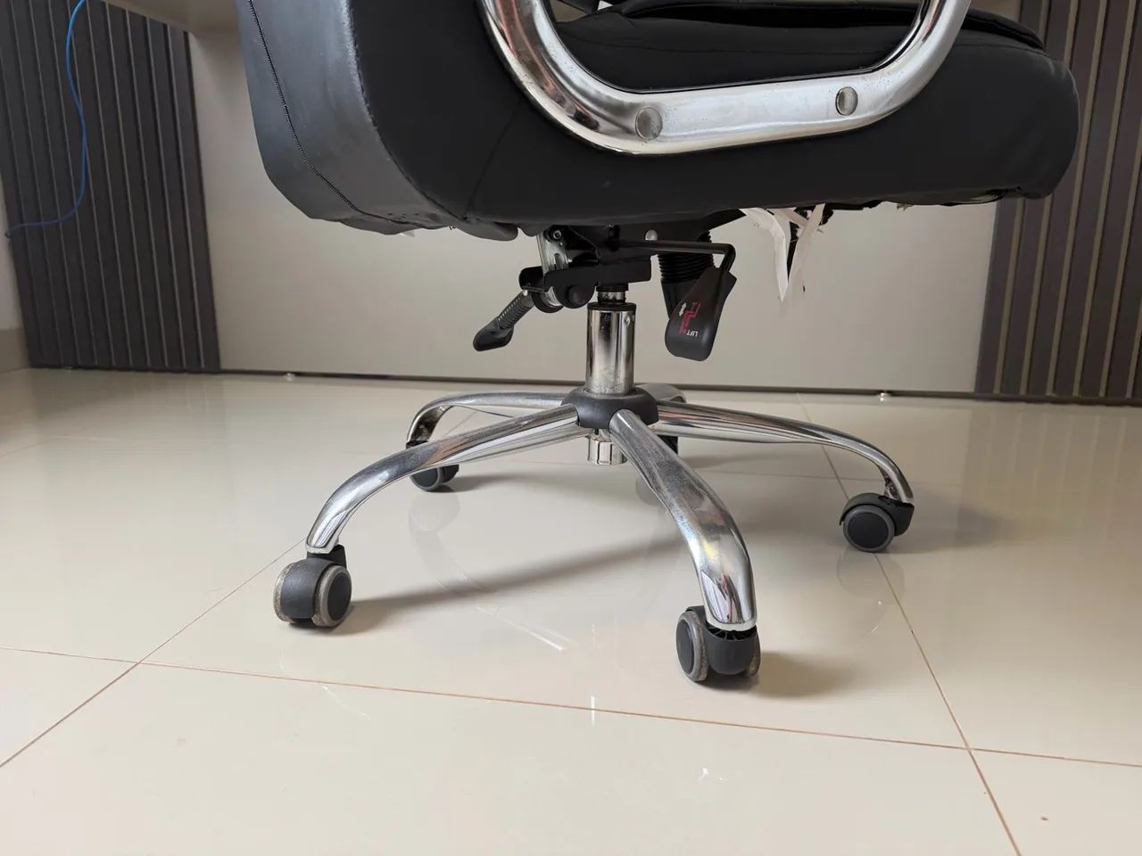 Cadeira para escritório presidente  - Foto 4