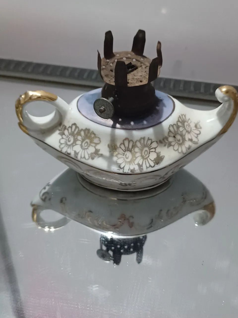 LAMPARINA EM PORCELANA 