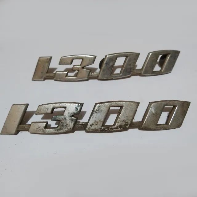 Emblemas 1300 