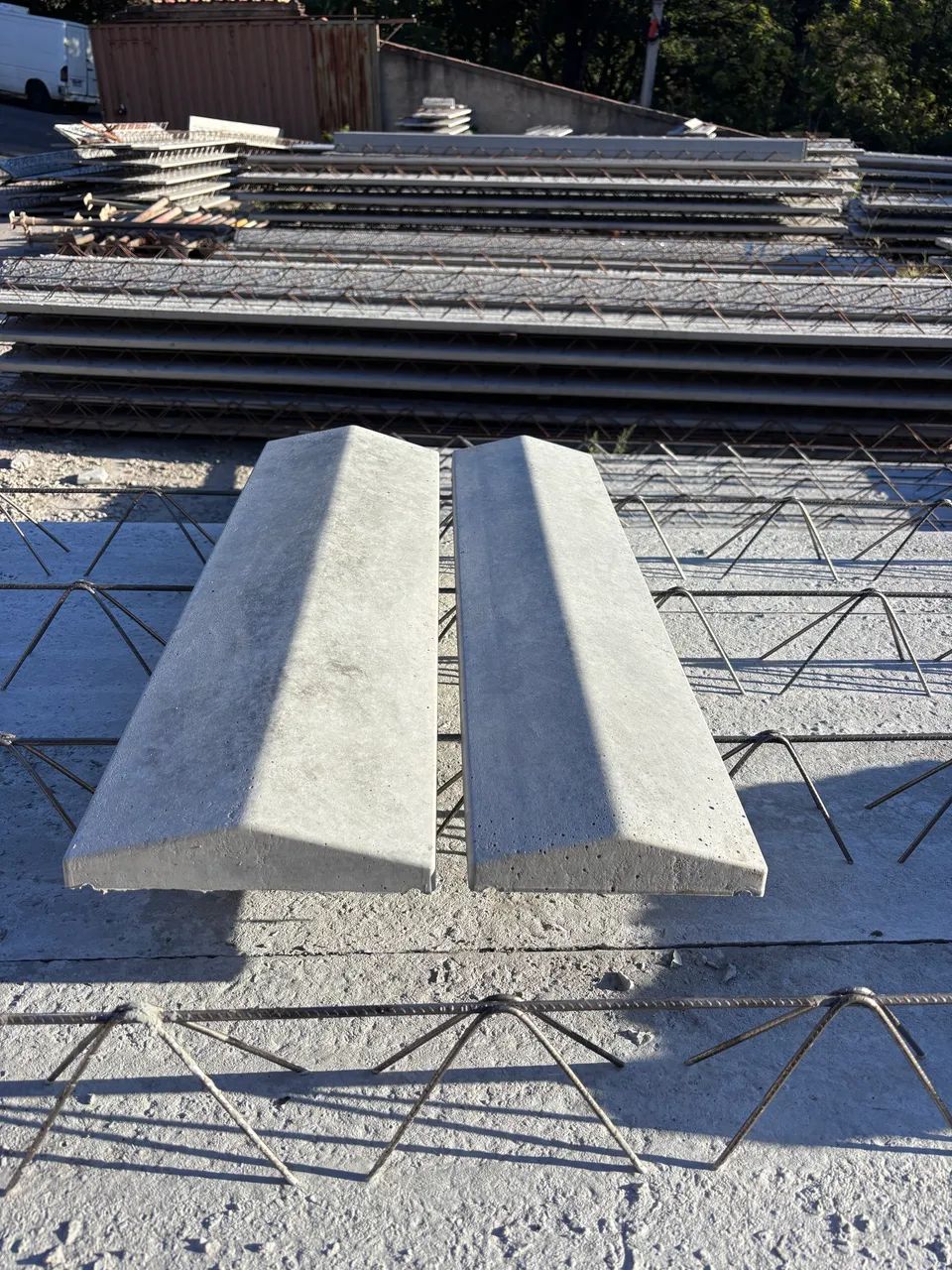     Chapéu de Muro e Pingadeira em Concreto - Foto 3