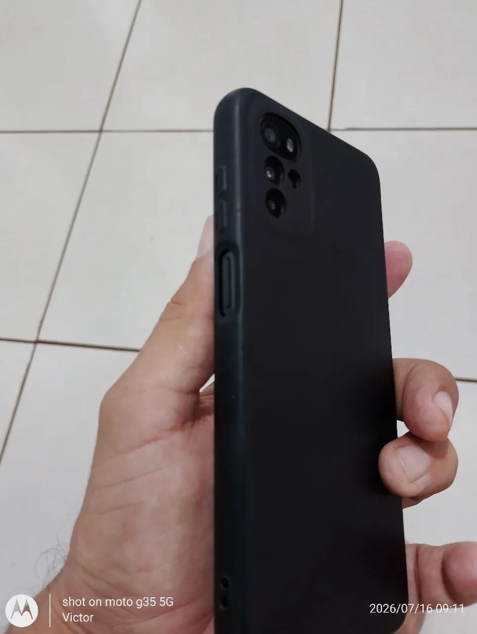 Celular semi-novo