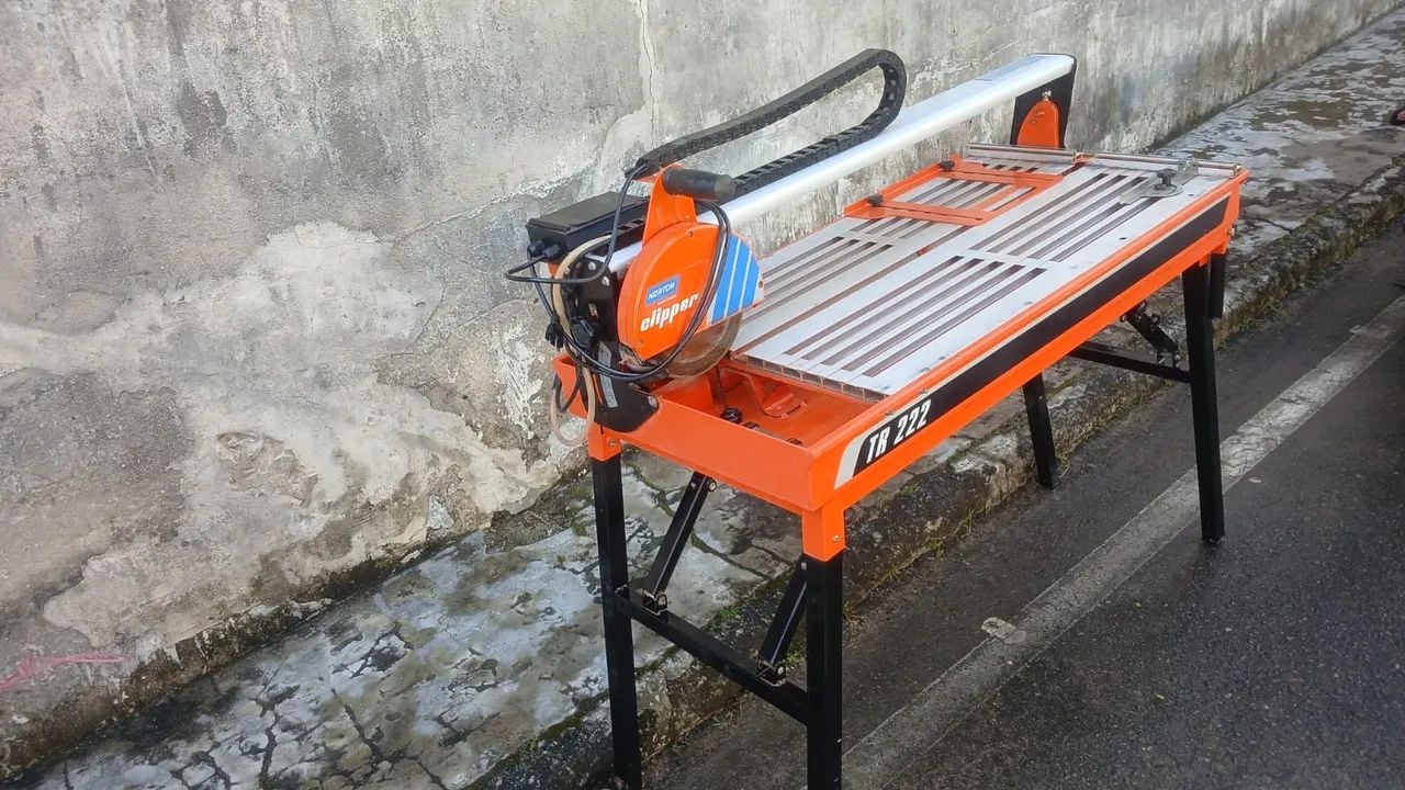 Cortador de Cerâmicas e Porcelanatos com Bancada 220V - Foto 4
