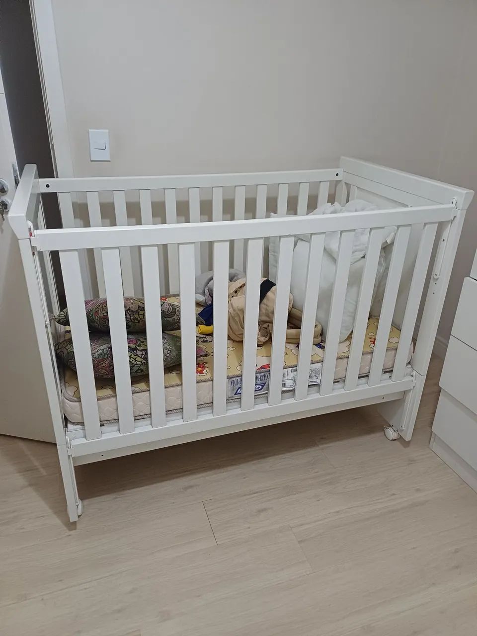 Berço americano, vira cama - Foto 4