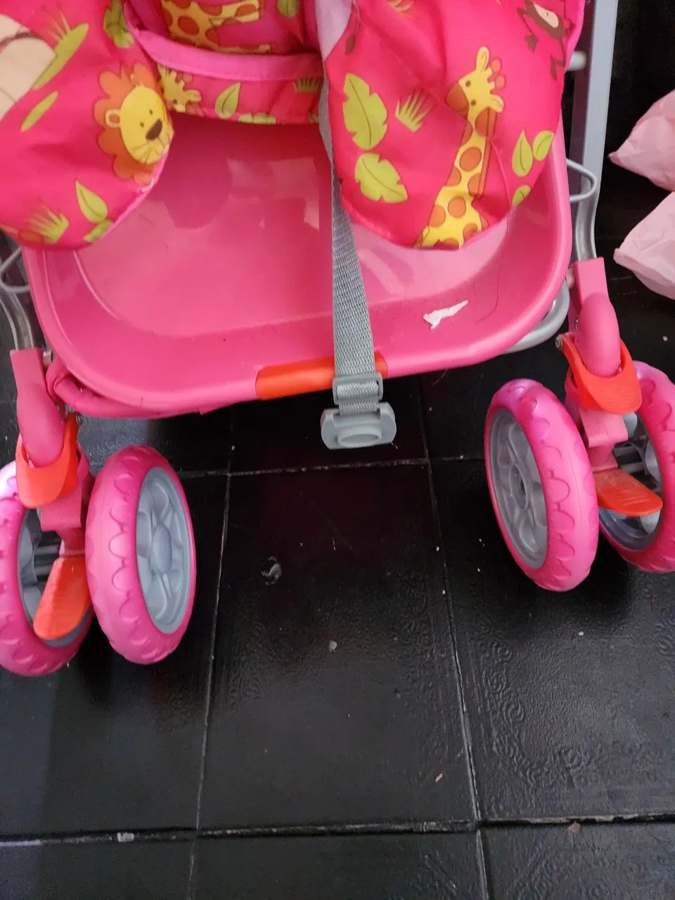 Carrinho de bebê jumbo baby rosa