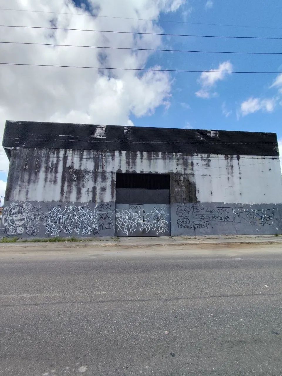 GALPÃO AMPLO PARA ALUGUEL | 336m² | AV. INDEPENDÊNCIA