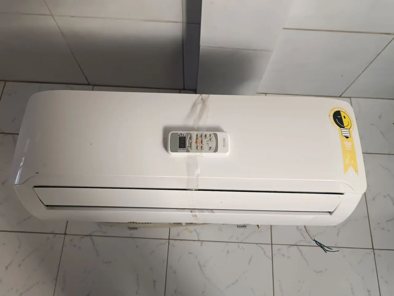 Ar condicionado Elgin 12000 BTUs em ótimo estado   - Foto 2