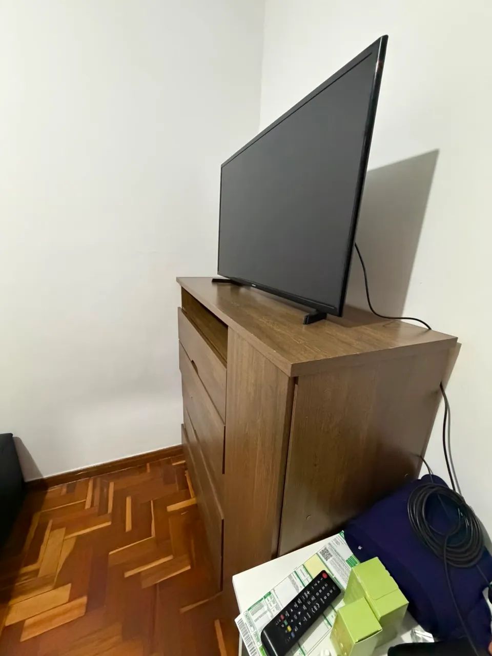 Cômoda co. 5 gavetas e 1 porta de MDF - Foto 2