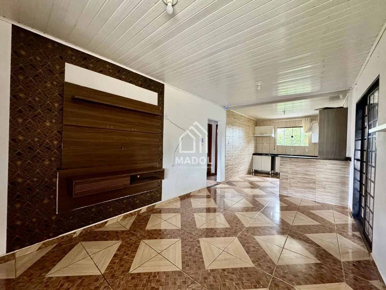 Casa de esquina com quintal para locação | Uvaranas | R$ 2.100,00 - Foto 5