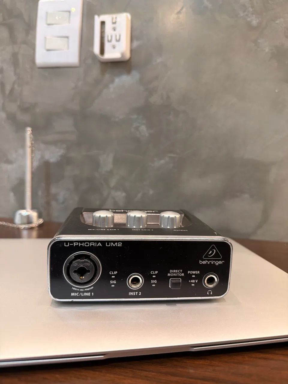 Interface de áudio Behringer U-Phoria UM2 - Foto 3
