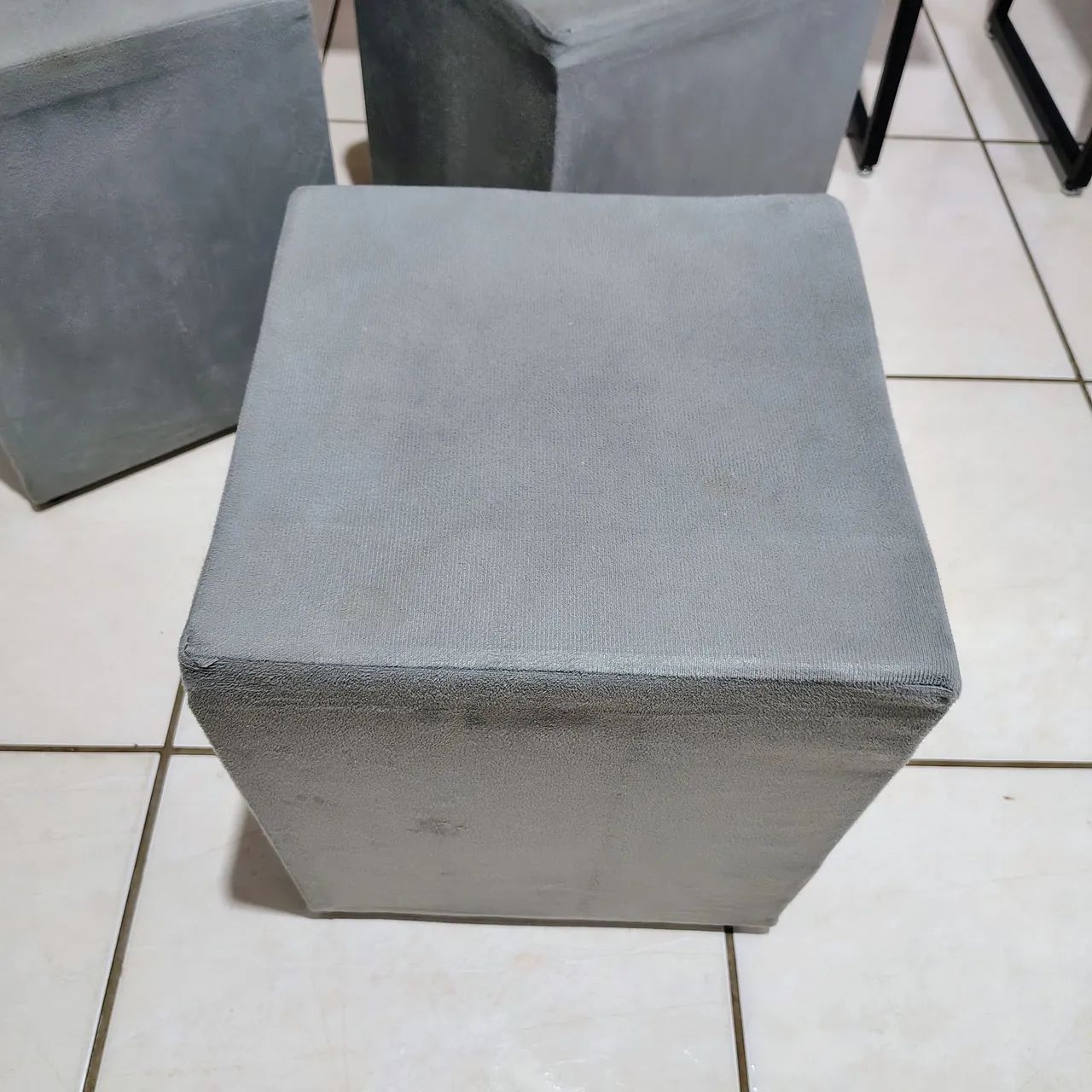 Vendo 3 Puffs Cinza - Foto 3