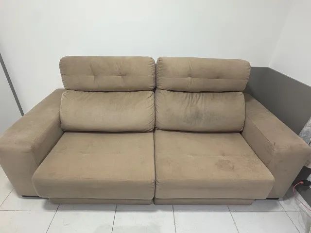 Sofá retrátil e reclinável 
