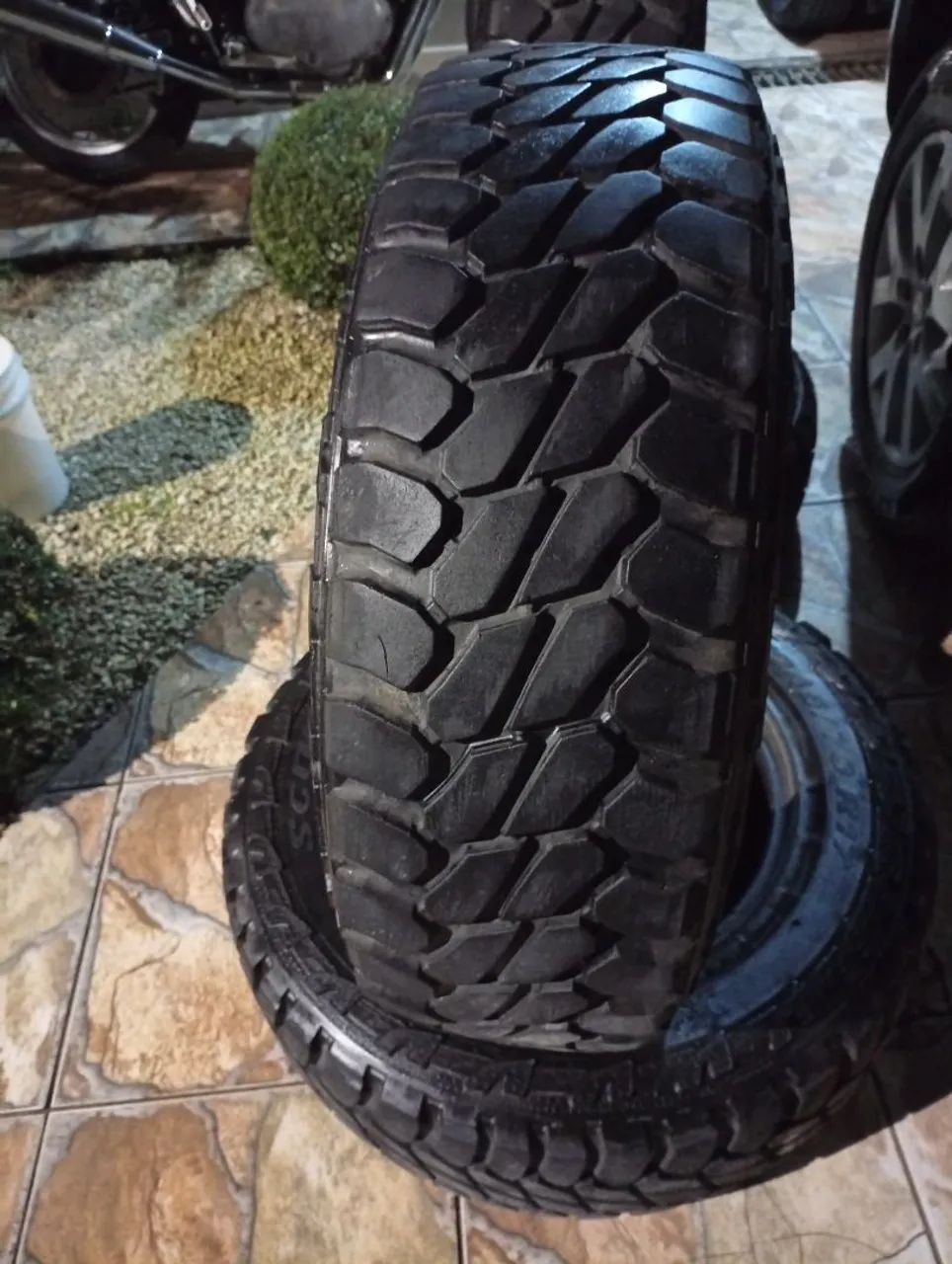 PNEUS  245/70/17 - Foto 5