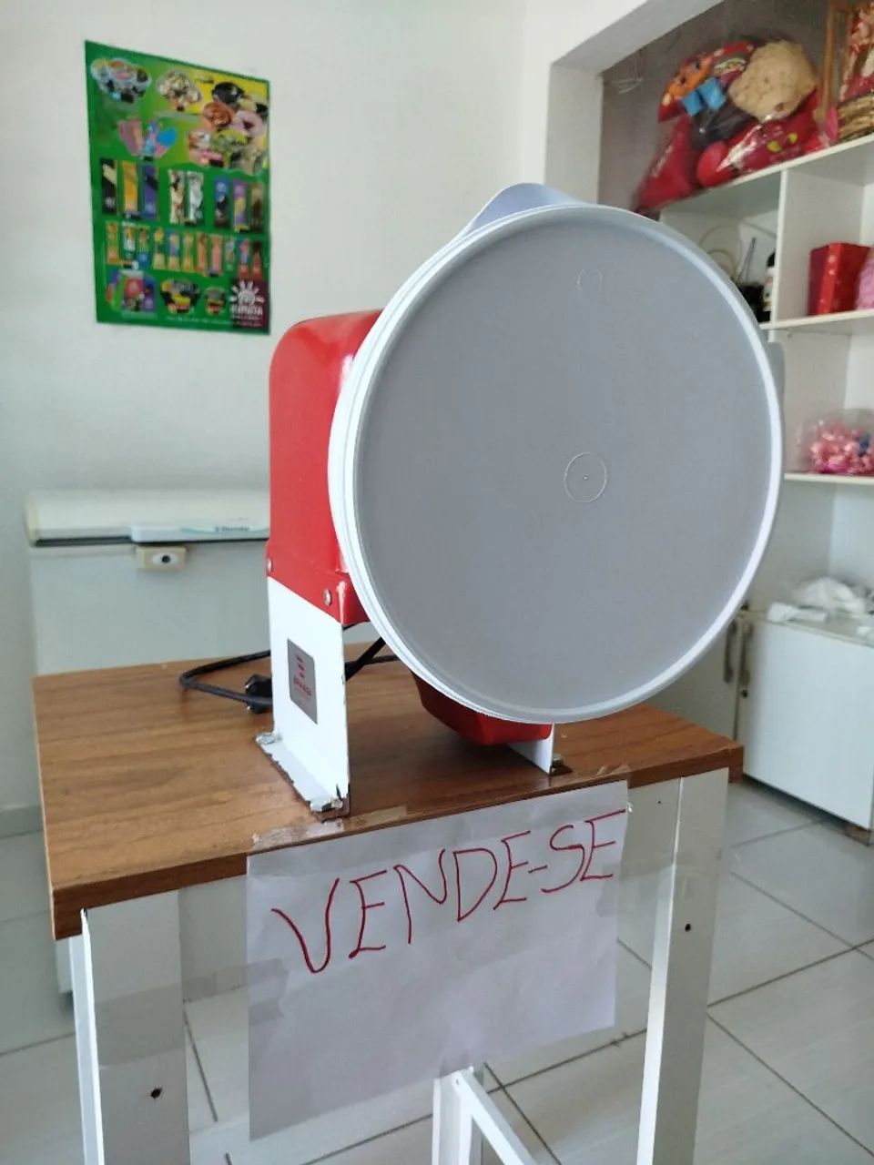 Raspador elétrico de coco