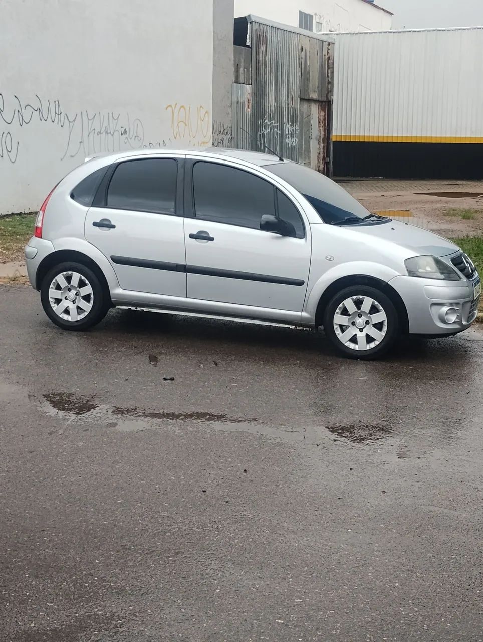 Citroën C3 GLX 1.4/ GLX SONORA 1.4 FLEX 8V 5P 2012