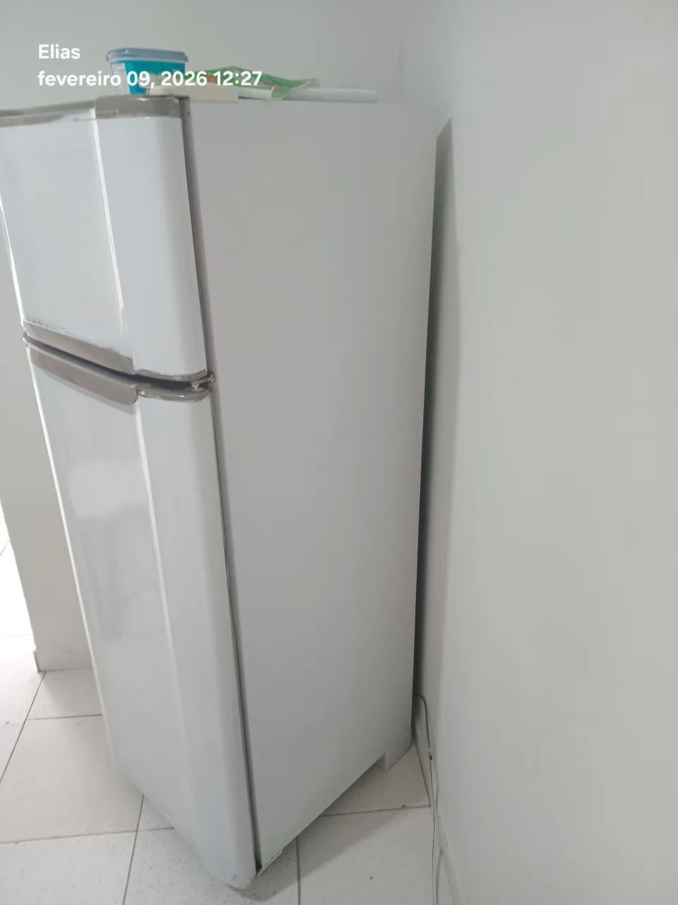 Vendo geladeira  usada