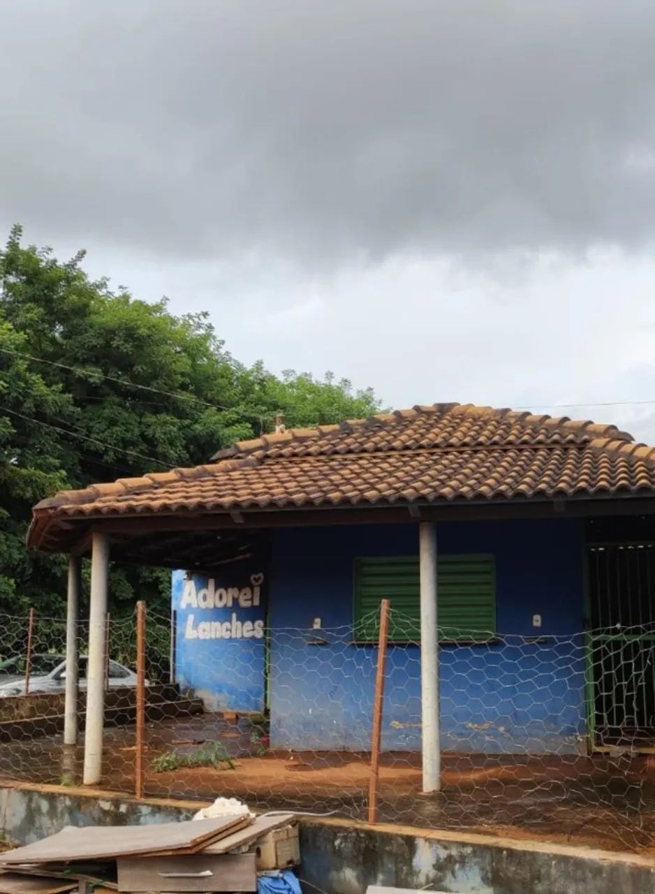 Vende-se terreno comercial: 1 casa e 1 quiosque no Lago Norte! - Foto 2