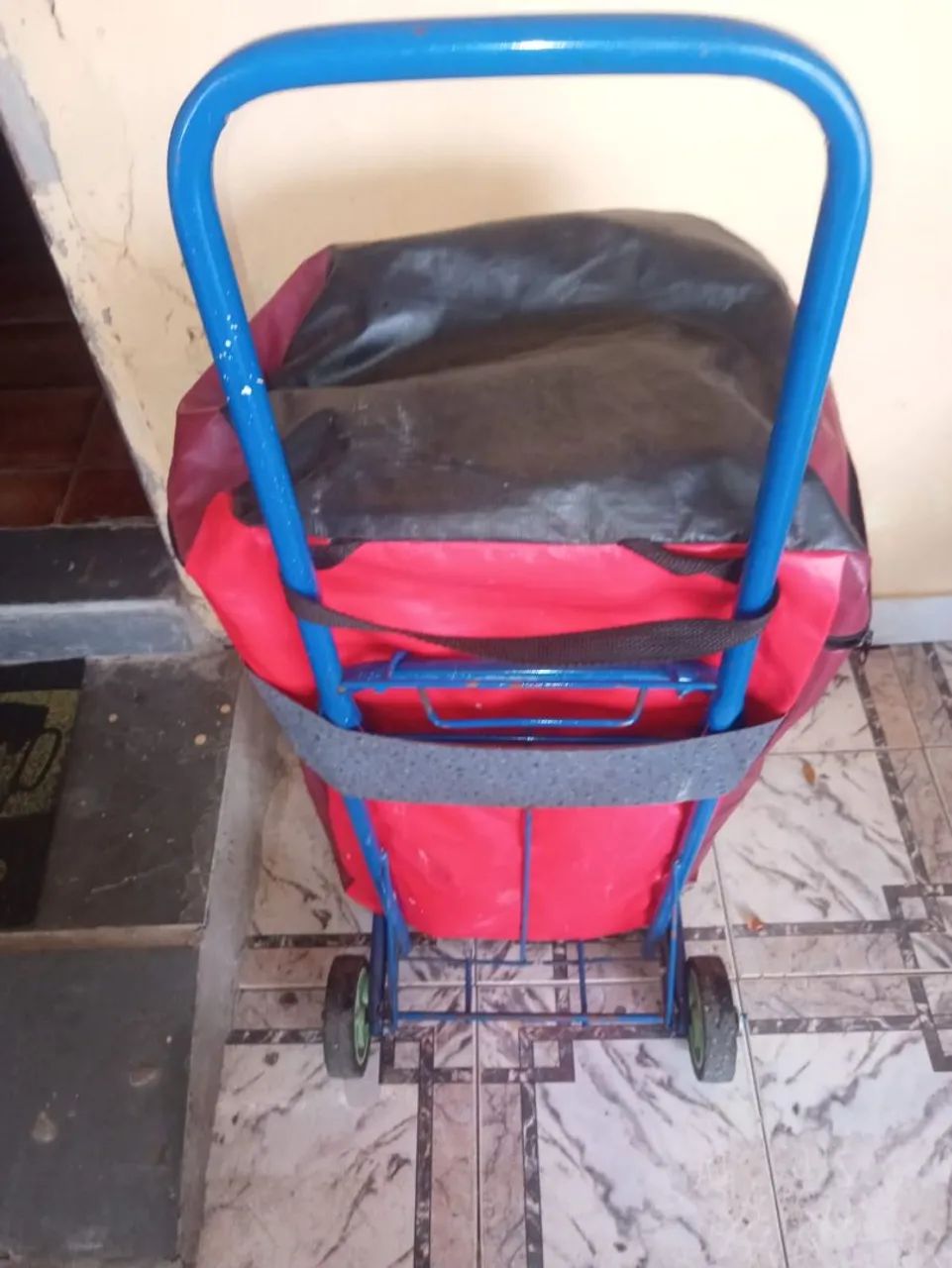 Carrinho dobrável com bolsa  - Foto 3