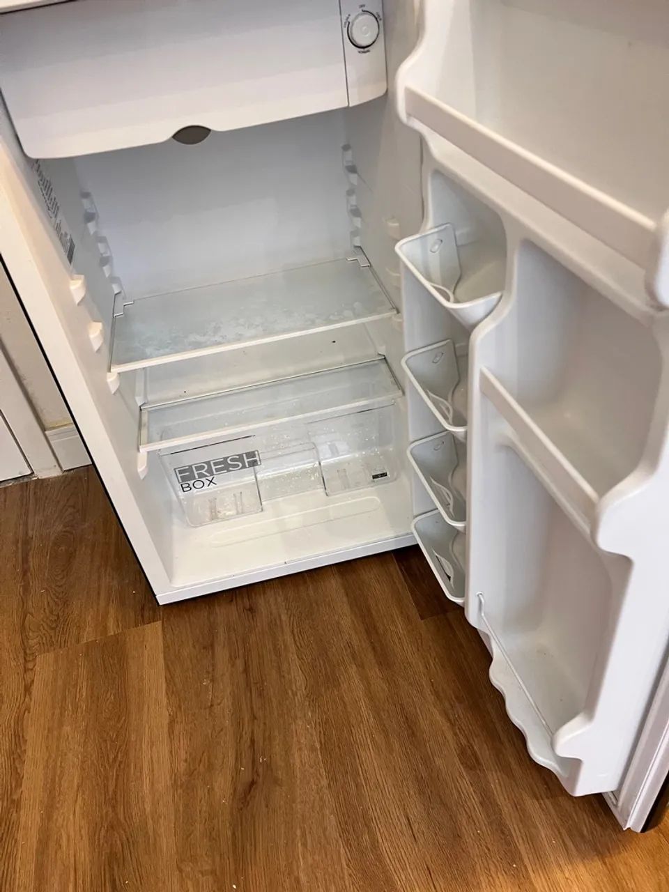  Frigobar Retrô Midea procurando um novo lar! ? - Foto 3
