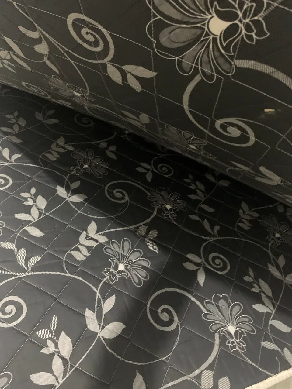 Cama box casal sem os pés