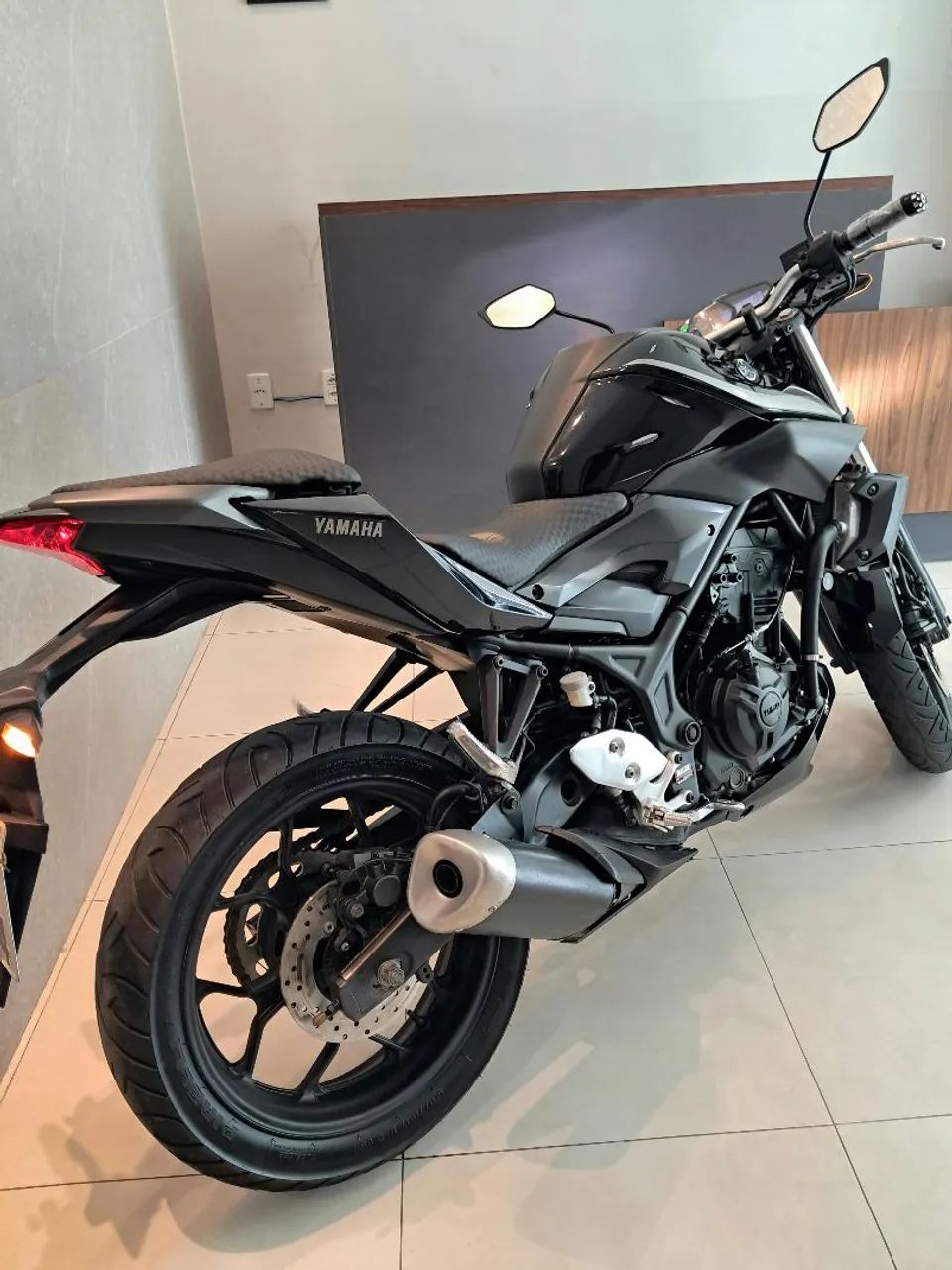 YAMAHA MT-03  - Foto 3