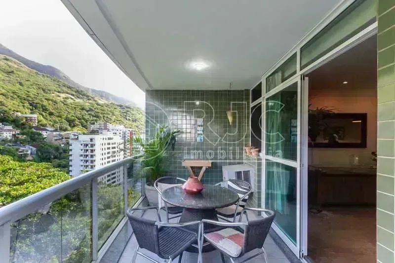 Sol matinal, com muito verde e silencioso - prédio com infra total