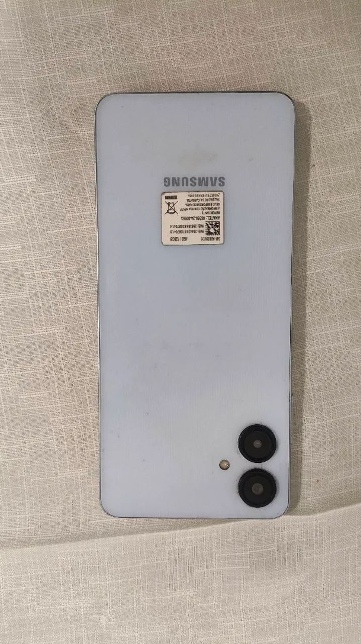 SAMSUNG A06 128 GB, 4 DE RAM - Foto 2