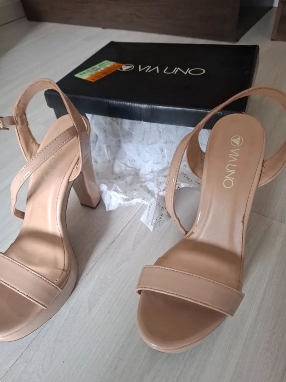 Sandalia via uno nova