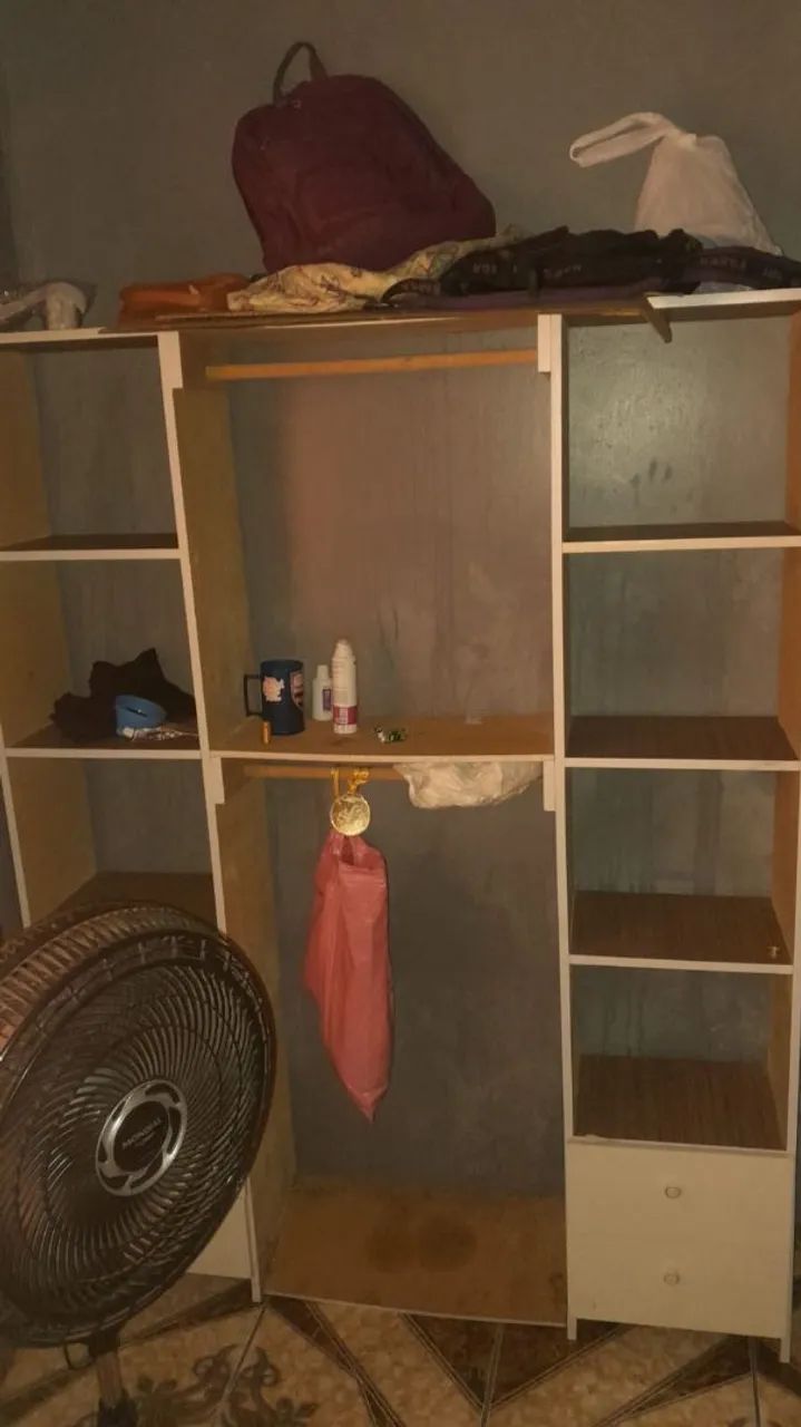 Vendo um Closet lindo branco