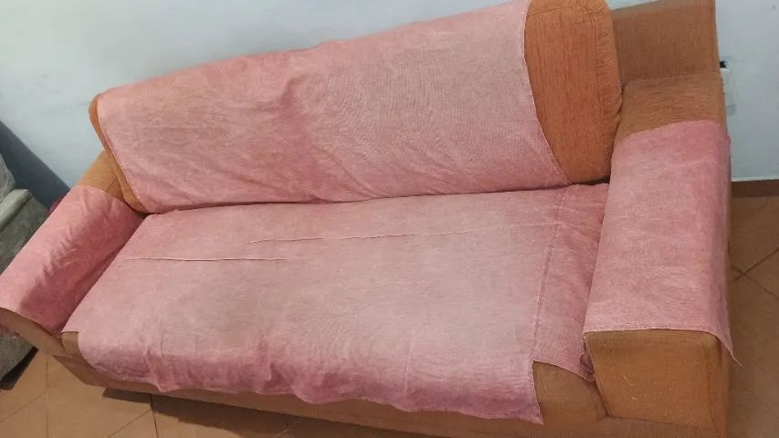 Sofa 03 Lugares com Almofadas soltas (Tecido) 