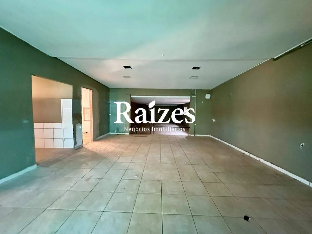 Imóvel Comercial com aproximadamente 300 m² no Bairro Morada da Colina em Uberlândia - Foto 2