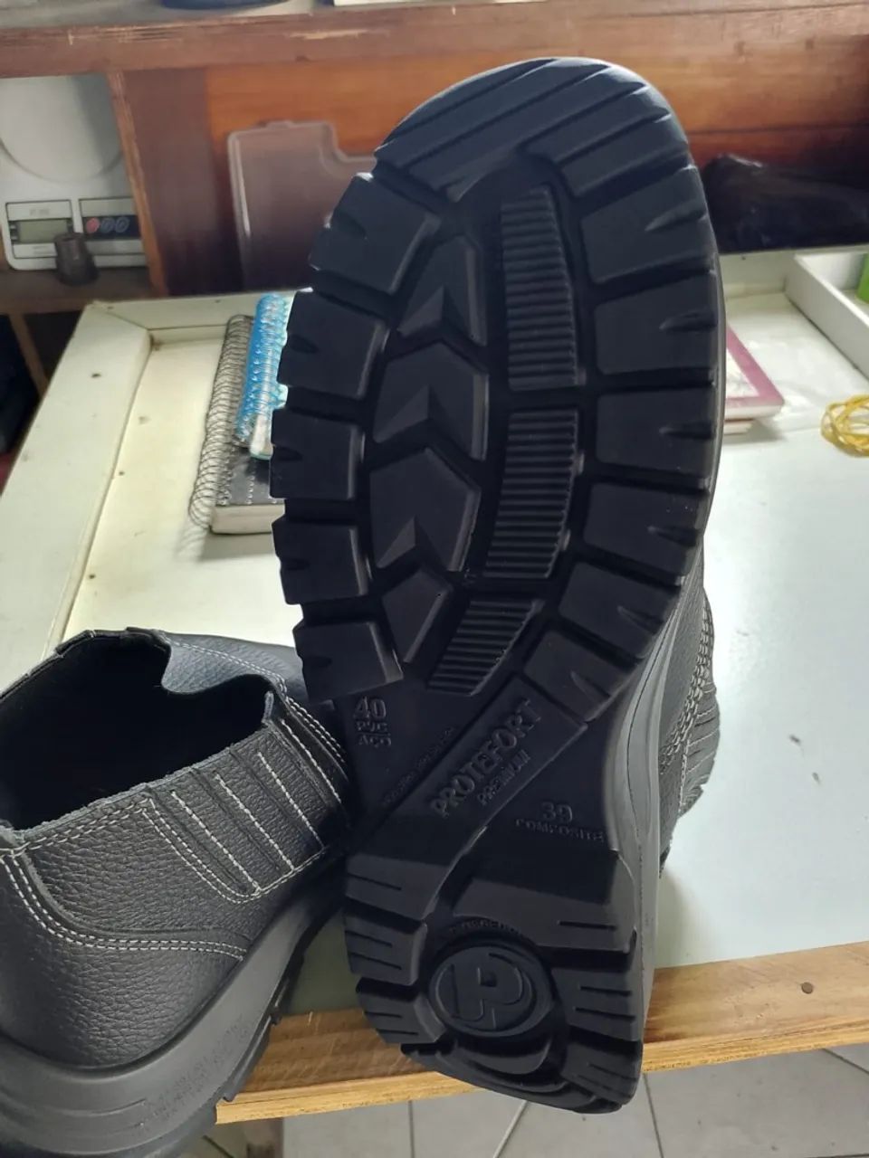 Bota para trabalho  - Foto 3