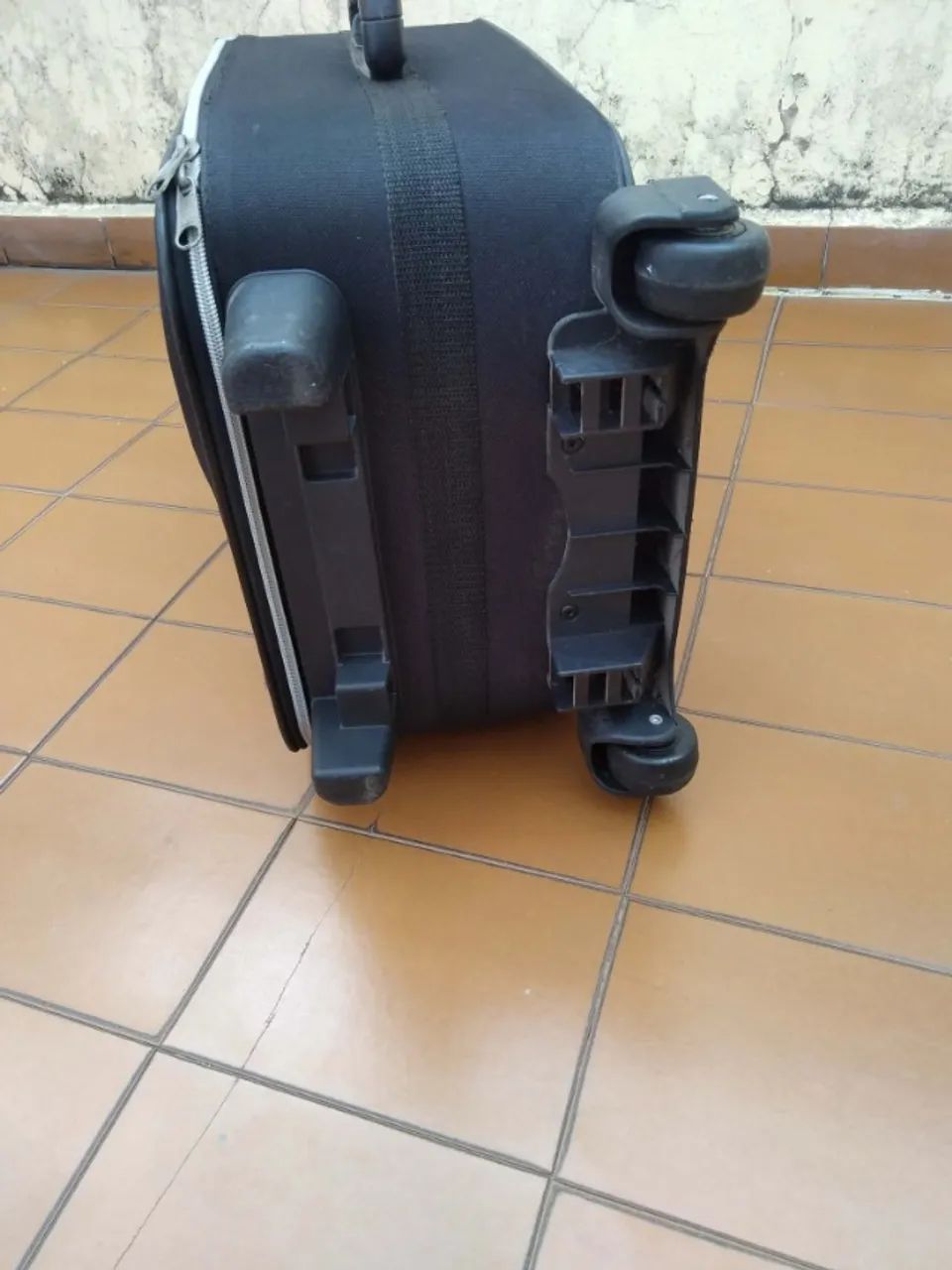 Mala de Viagem Preta de Bordo 10 kg - Foto 4