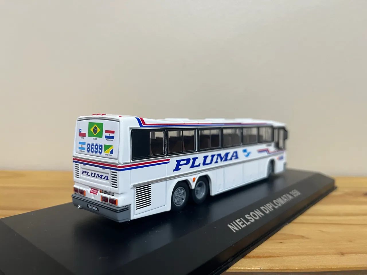 Miniatura ônibus Diplomata Nielson 350 Pluma 1/72 BR Classics  - Foto 5