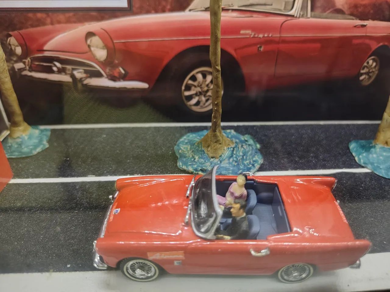 Diorama agente 86 com iluminação carro e figuras. - Foto 4