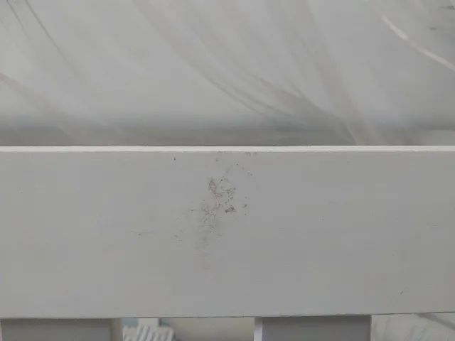 Berço branco tipo americano pé palito com colchão ortobom  - Foto 4