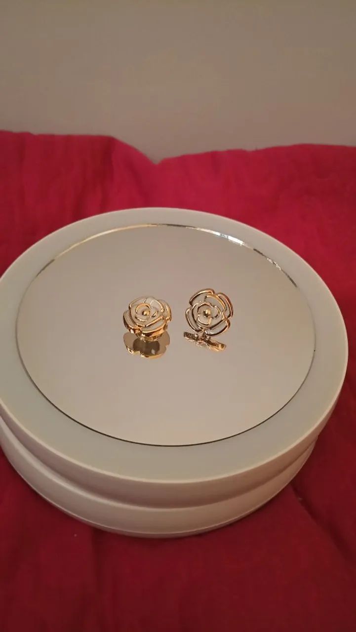 Pins Rosas Douradas para Crocs