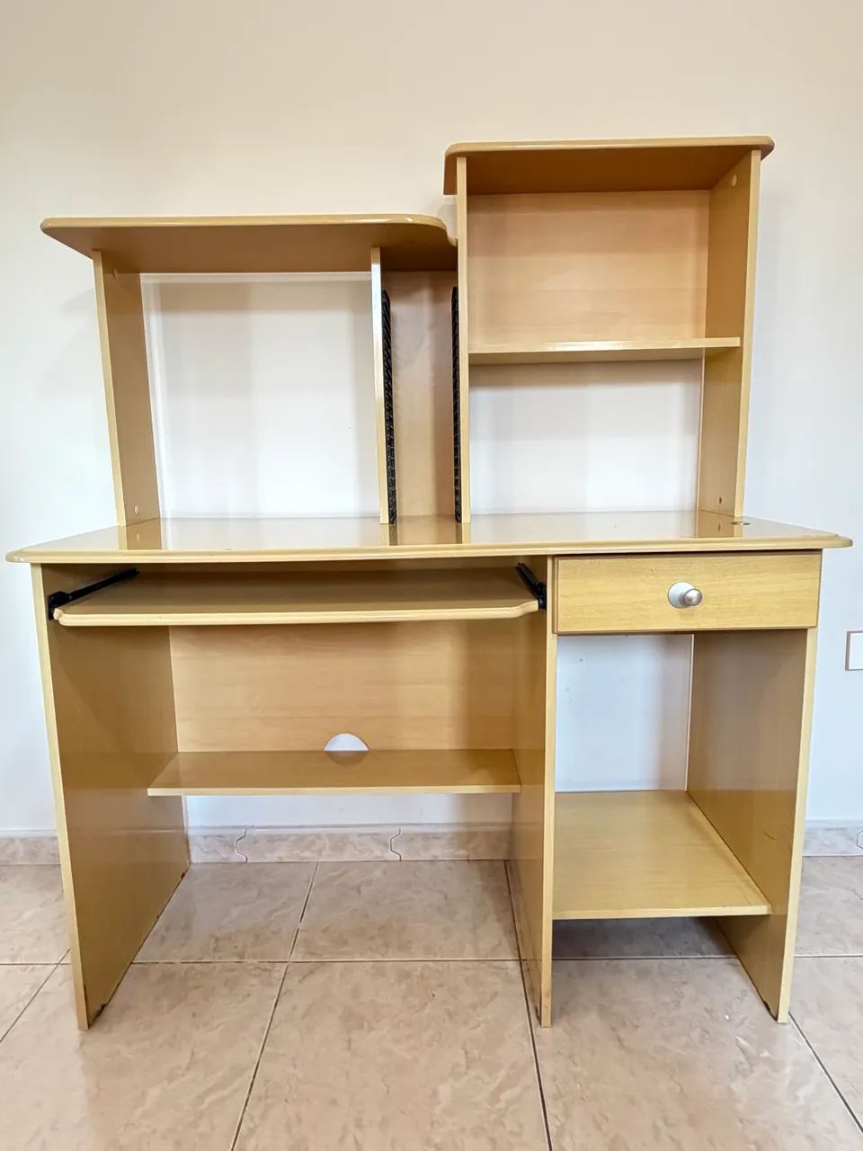 Mesa para computador com gaveta e nichos - Foto 2