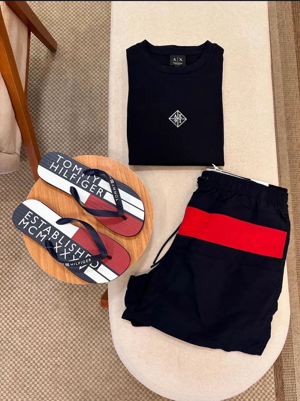 Tênis e roupas Armani Exchange - Foto 2