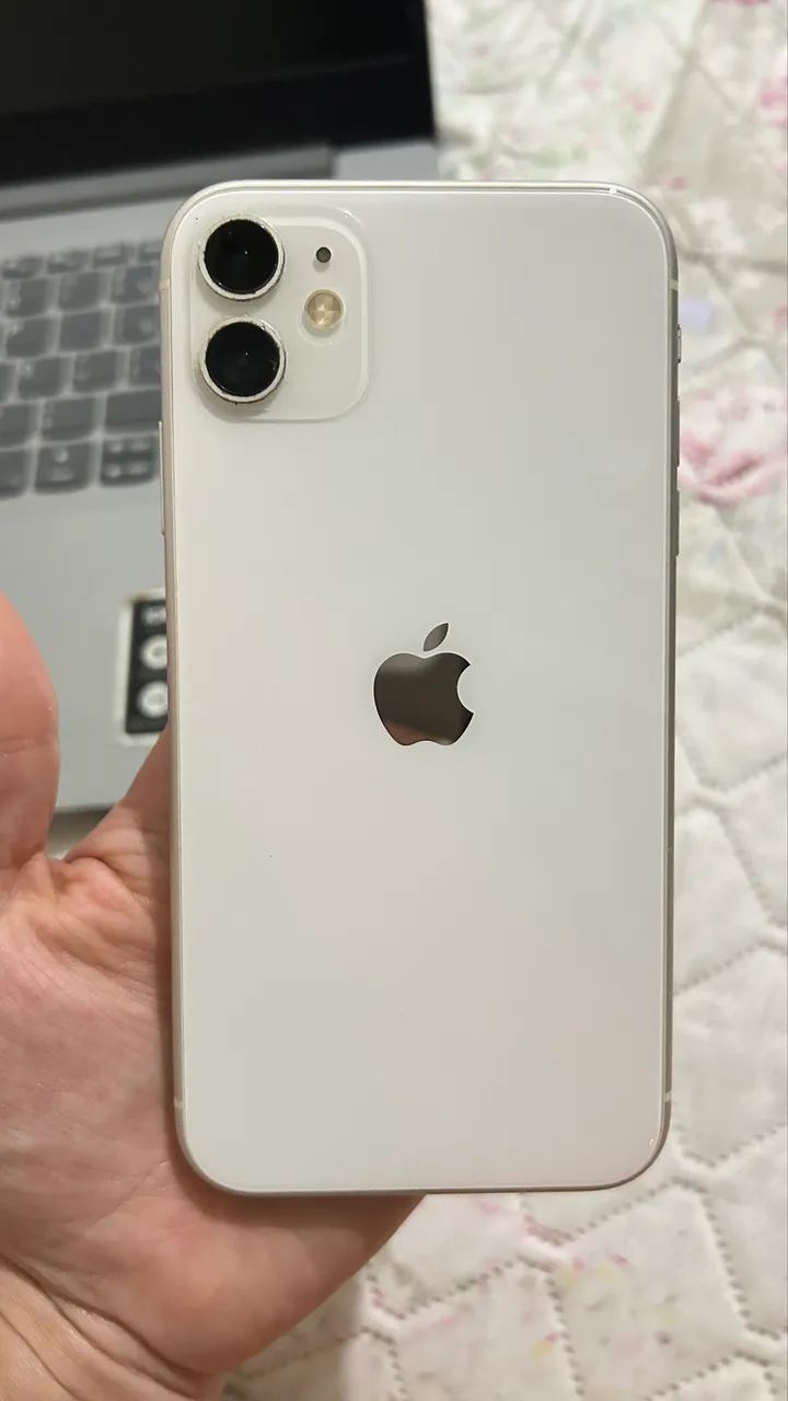 iPhone 11 64gb branco - Celulares e Smartphones - Jabotiana