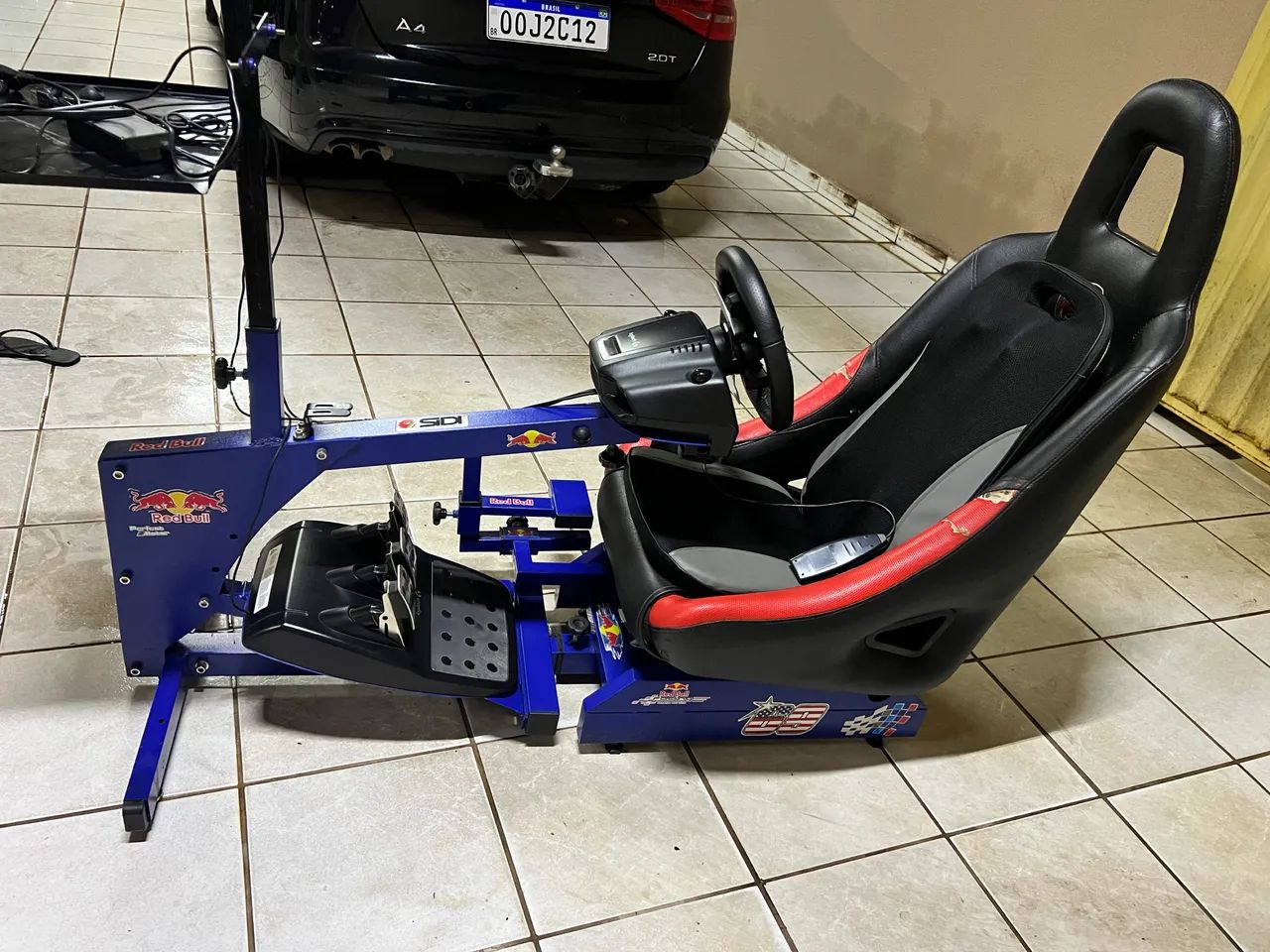 cockpit redbull com volante logitech - Foto 2