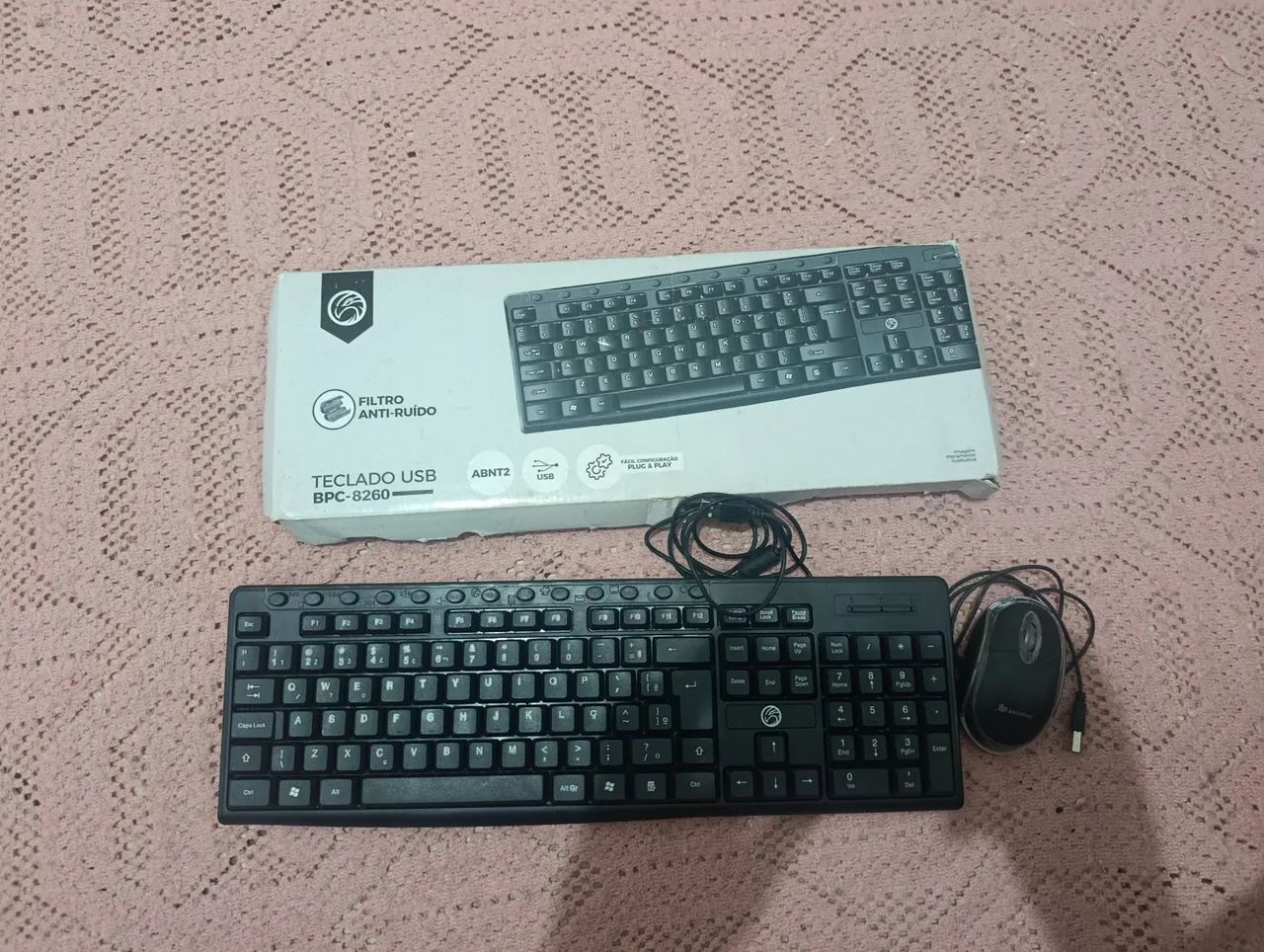 Kit teclado + mouse USB com fio à venda!