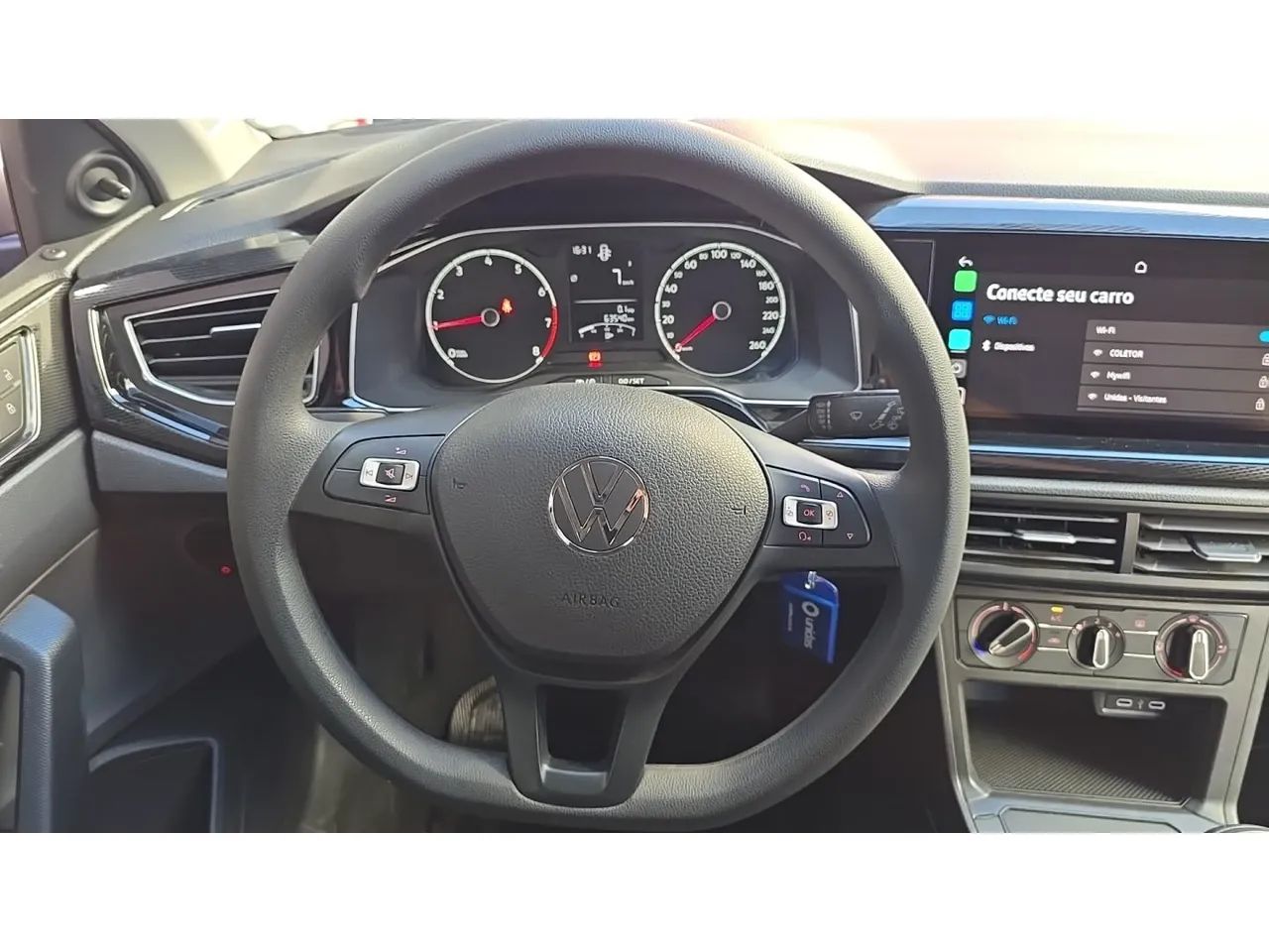 Volkswagen Polo Track 1.0 Flex 12V 5p, foto 13 de 14