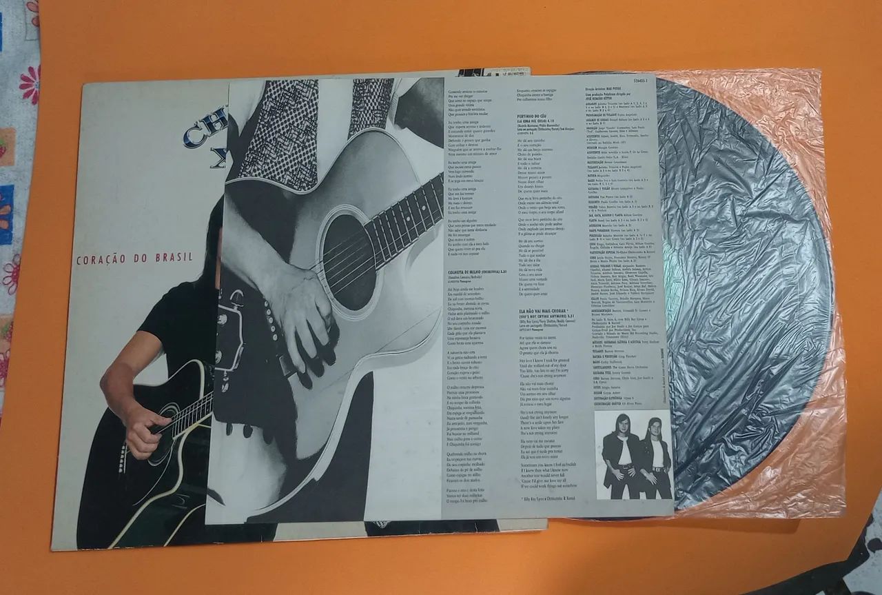 Vinil Chitãozinho E Xororó - Coração Do Brasil (1994) LP Original - Foto 3