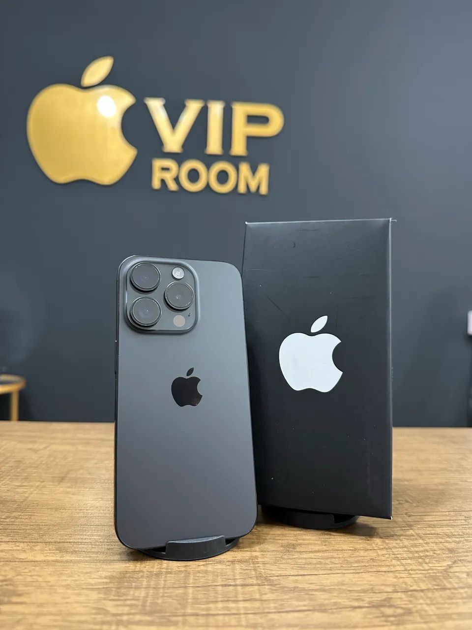 iPhone 15 Pro 128gb preto semi novo em excelente estado!! - Foto 2