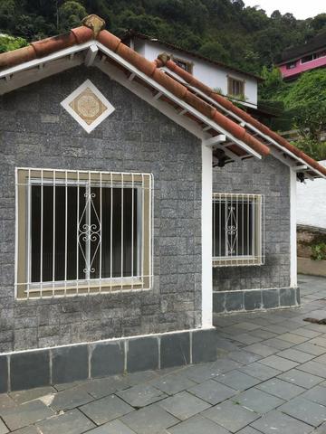 Casa com 3 quartos e 1 vaga. Documentação OK