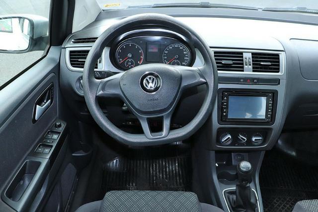 Volkswagen Fox Comfortline MSi 1.0 - 2016 - Foto 5