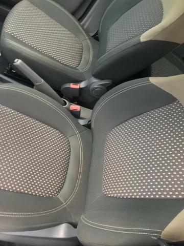 Fiat Siena Essence 1.6 2014 - Foto 9